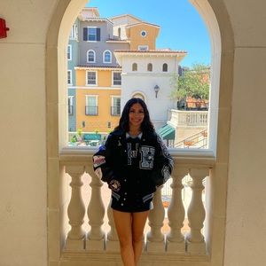 Meet your Posher, Emily